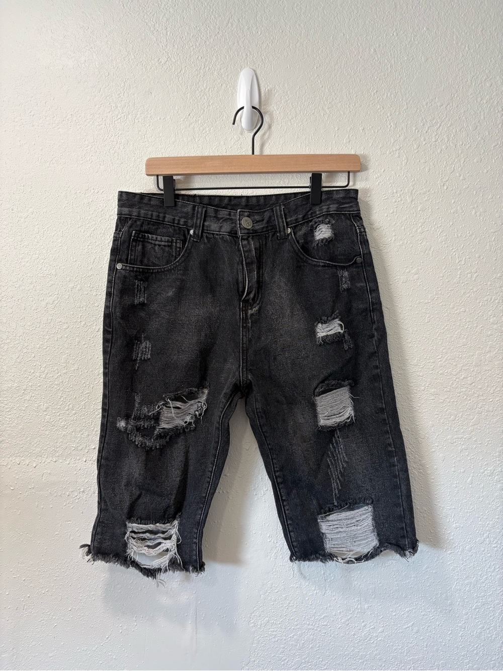Relaxed Fit Black Distressed Men’s Denim Shorts